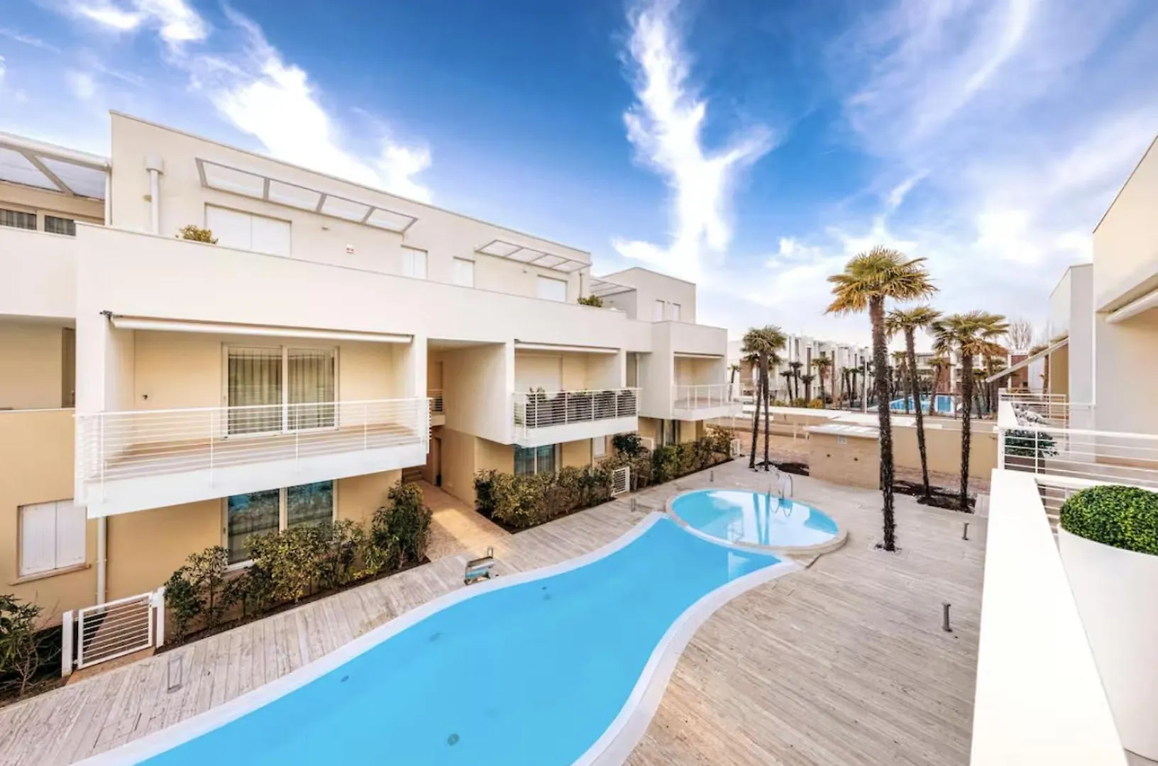 Jesolo - Appartamento Elegante Con Piscina アパート リド・ディ・イエゾロ